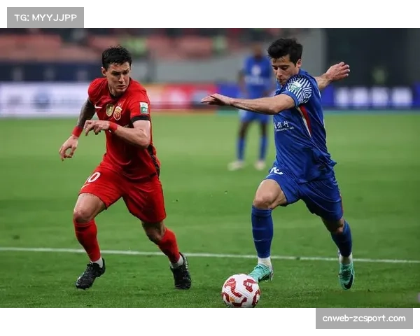 博洛尼亚球员为抗议裁判判罚围堵裁判组长达三分钟,比赛一度混乱 博洛尼亚球员为抗议裁判判罚围堵裁判组长达三分钟,比赛一度混乱